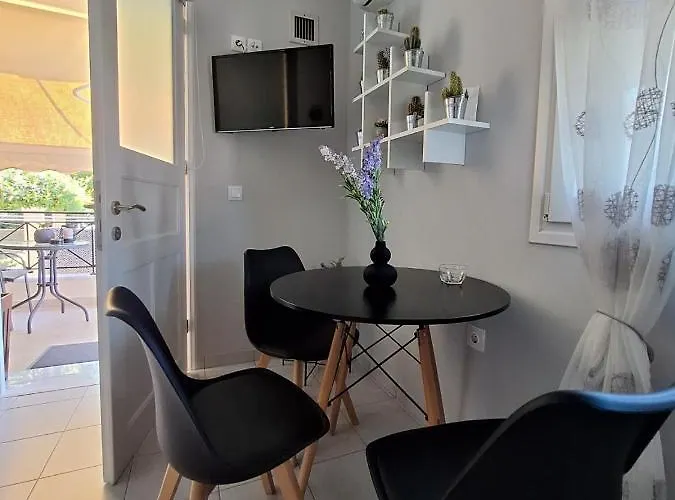 Апартаменты The Garden House Corfu *